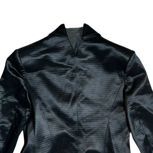 THEYSKENS THEORY JUX SATEEN CROPPED LONG SLEEVE BLACK BLAZER - Picture 13 of 15